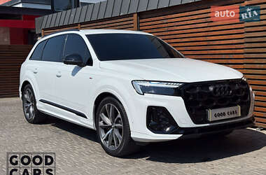 Внедорожник / Кроссовер Audi Q7 2025 в 