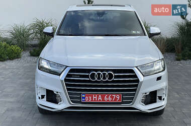 Внедорожник / Кроссовер Audi Q7 2017 в 