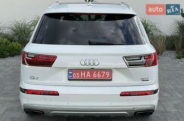 Внедорожник / Кроссовер Audi Q7 2017 в 