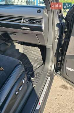 Позашляховик / Кросовер Audi Q7 2017 в 