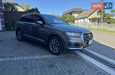 Внедорожник / Кроссовер Audi Q7 2016 в 
