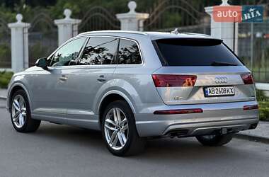 Внедорожник / Кроссовер Audi Q7 2018 в 