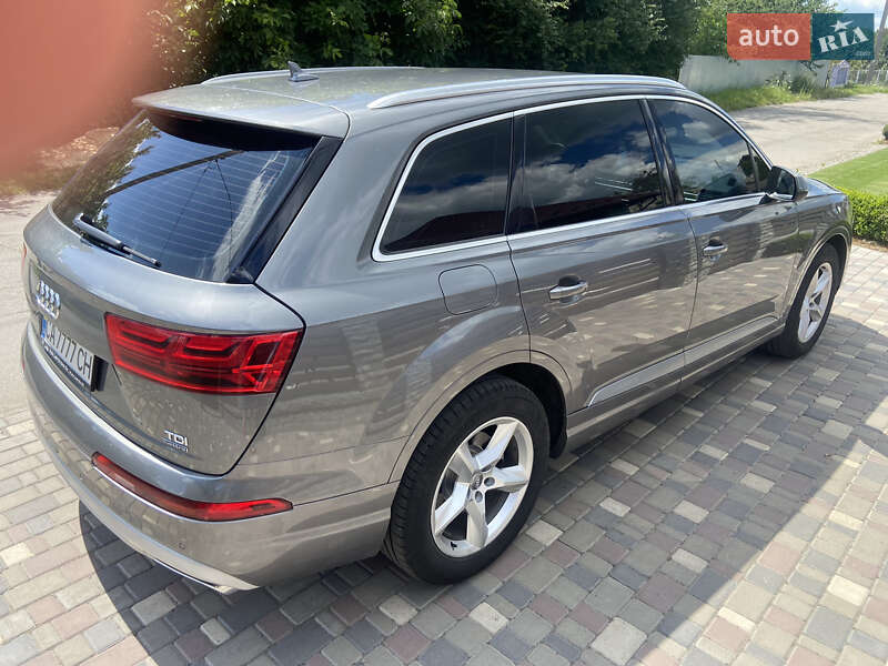Позашляховик / Кросовер Audi Q7 2017 в Христинівці