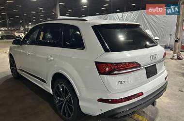 Внедорожник / Кроссовер Audi Q7 2020 в 