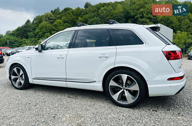 Внедорожник / Кроссовер Audi Q7 2017 в 