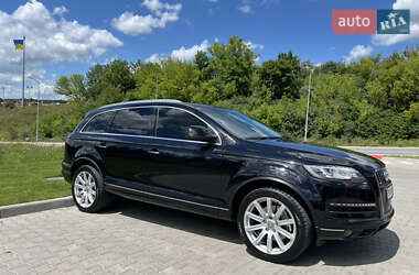 Внедорожник / Кроссовер Audi Q7 2015 в 