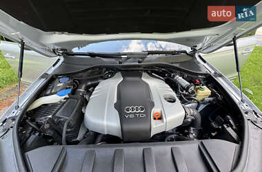 Позашляховик / Кросовер Audi Q7 2013 в 