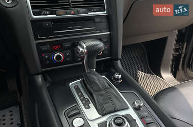 Внедорожник / Кроссовер Audi Q7 2014 в 
