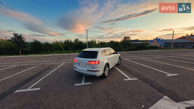 Позашляховик / Кросовер Audi Q7 2017 в Чернівцях
