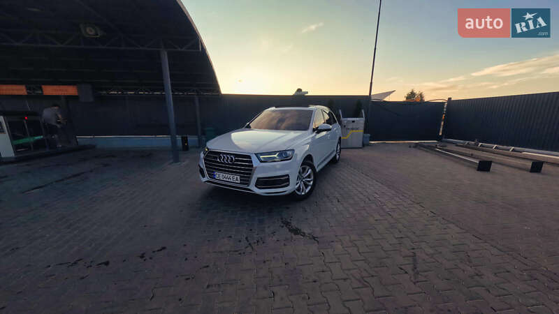 Позашляховик / Кросовер Audi Q7 2017 в Чернівцях
