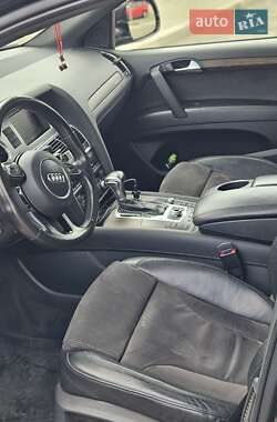 Внедорожник / Кроссовер Audi Q7 2012 в 