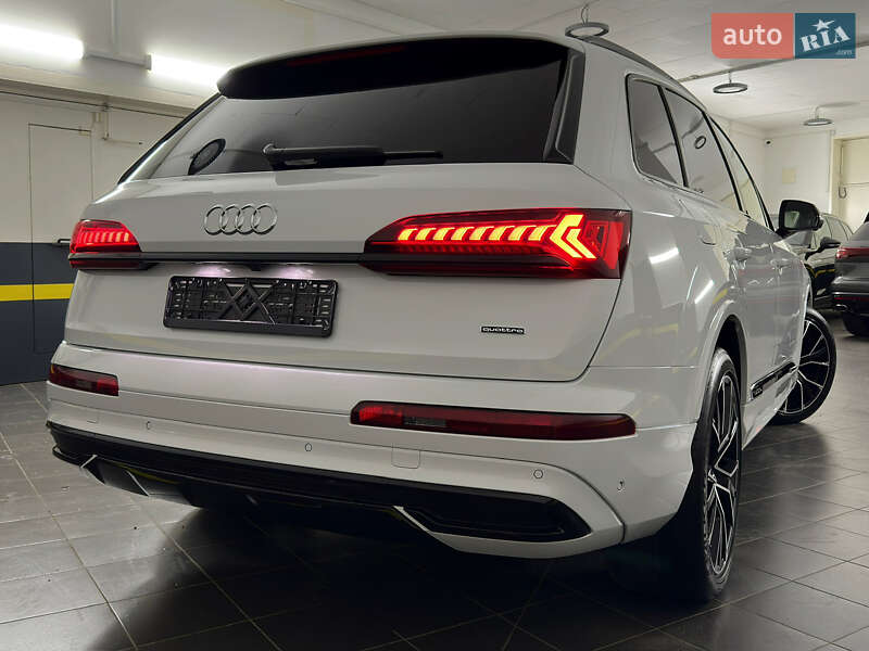 Внедорожник / Кроссовер Audi Q7 2020 в Казатине
