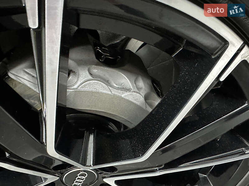 Внедорожник / Кроссовер Audi Q7 2020 в Казатине