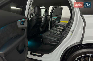 Внедорожник / Кроссовер Audi Q7 2020 в 