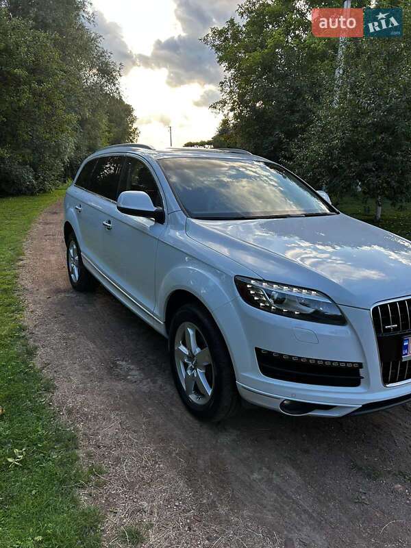 Внедорожник / Кроссовер Audi Q7 2013 в Нововолынске