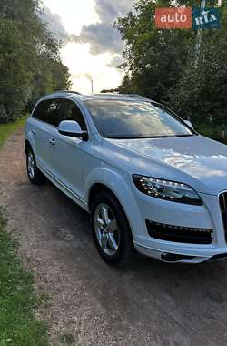 Внедорожник / Кроссовер Audi Q7 2013 в 