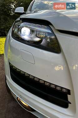 Внедорожник / Кроссовер Audi Q7 2013 в 