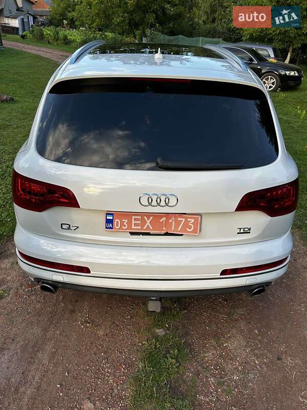 Внедорожник / Кроссовер Audi Q7 2013 в Нововолынске