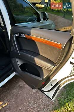 Внедорожник / Кроссовер Audi Q7 2013 в 