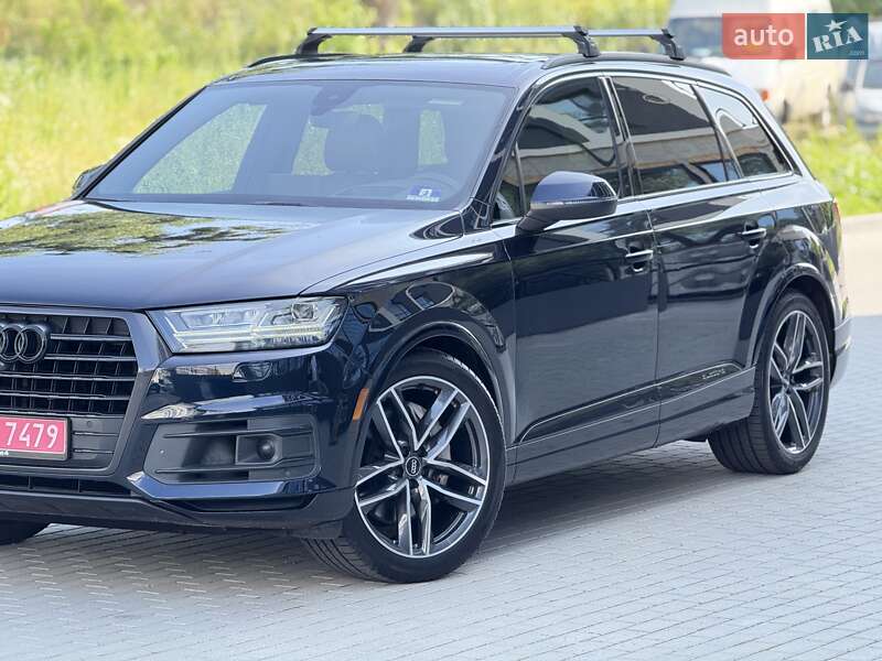 Внедорожник / Кроссовер Audi Q7 2017 в Ровно