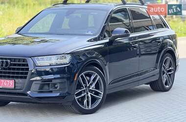 Позашляховик / Кросовер Audi Q7 2017 в 