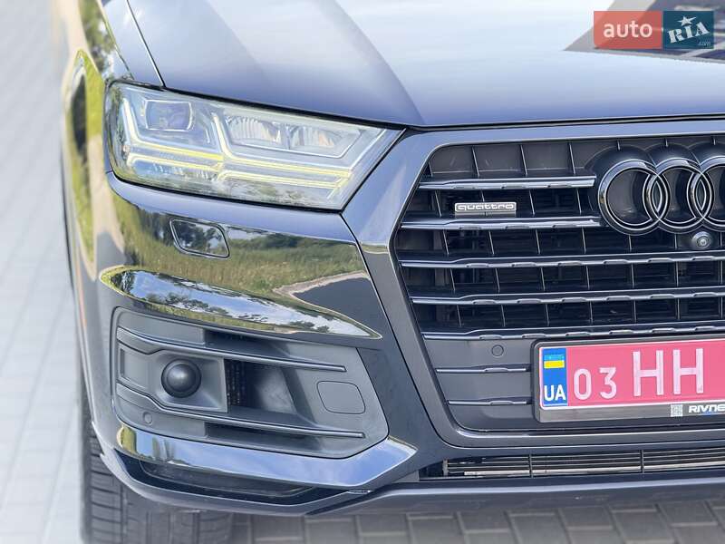 Внедорожник / Кроссовер Audi Q7 2017 в Ровно