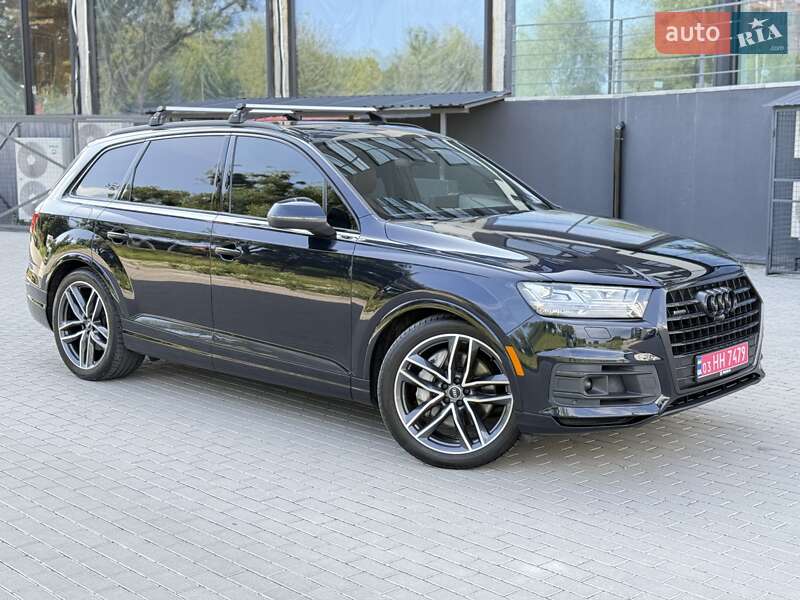 Внедорожник / Кроссовер Audi Q7 2017 в Ровно
