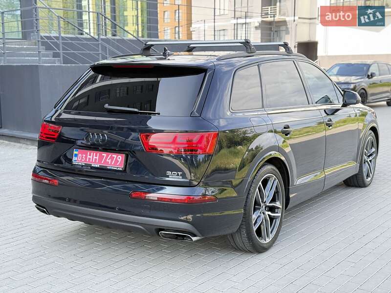 Внедорожник / Кроссовер Audi Q7 2017 в Ровно