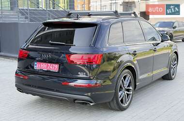 Позашляховик / Кросовер Audi Q7 2017 в 