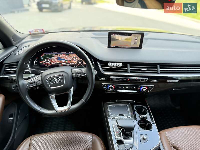 Внедорожник / Кроссовер Audi Q7 2017 в Ровно