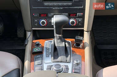 Внедорожник / Кроссовер Audi Q7 2007 в 