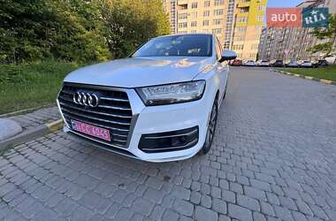 Внедорожник / Кроссовер Audi Q7 2016 в 