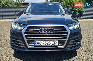 Внедорожник / Кроссовер Audi Q7 2016 в 