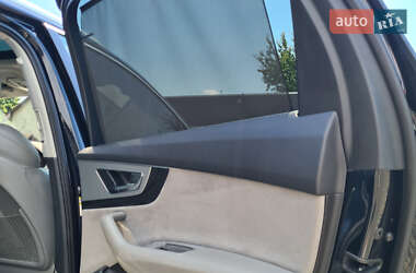Внедорожник / Кроссовер Audi Q7 2016 в 