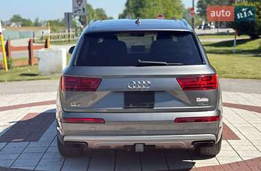 Внедорожник / Кроссовер Audi Q7 2017 в 