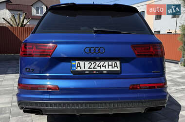 Внедорожник / Кроссовер Audi Q7 2016 в 