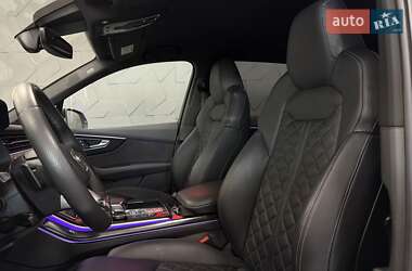 Позашляховик / Кросовер Audi Q7 2020 в 