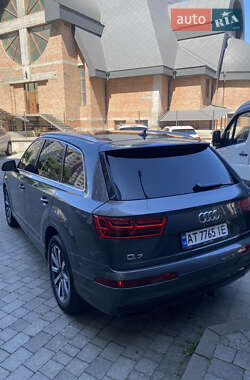Внедорожник / Кроссовер Audi Q7 2018 в 