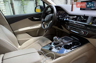 Внедорожник / Кроссовер Audi Q7 2019 в 