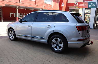 Позашляховик / Кросовер Audi Q7 2019 в 