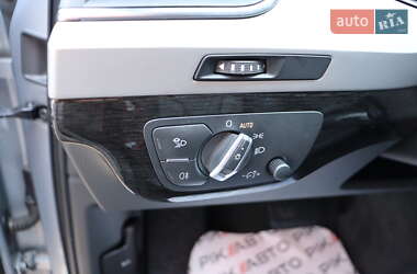 Позашляховик / Кросовер Audi Q7 2019 в 