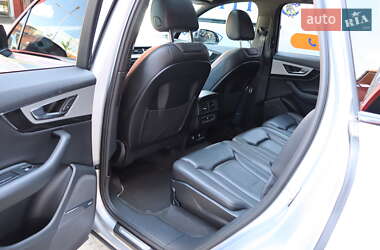 Позашляховик / Кросовер Audi Q7 2019 в 