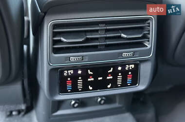 Внедорожник / Кроссовер Audi Q7 2021 в 