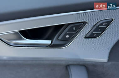 Внедорожник / Кроссовер Audi Q7 2021 в 