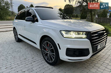 Внедорожник / Кроссовер Audi Q7 2018 в 