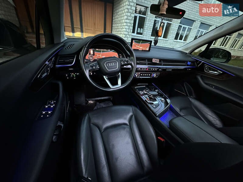 Позашляховик / Кросовер Audi Q7 2018 в Самборі