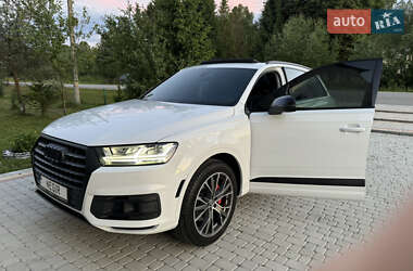Внедорожник / Кроссовер Audi Q7 2018 в 
