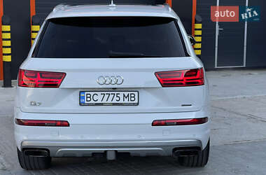 Внедорожник / Кроссовер Audi Q7 2016 в 