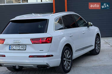 Внедорожник / Кроссовер Audi Q7 2016 в 
