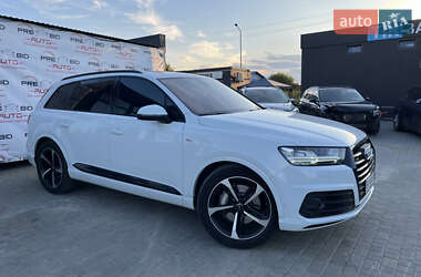 Внедорожник / Кроссовер Audi Q7 2018 в 